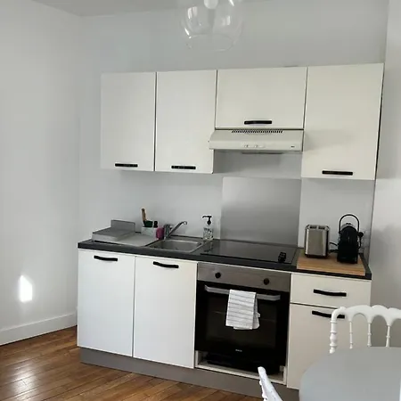 Le Lys Apartment *