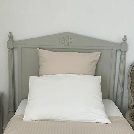 Le Lys Apartment *